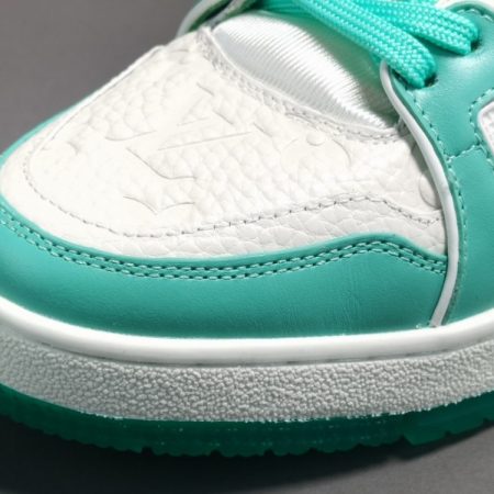 LV Trainer White Green - Image 2