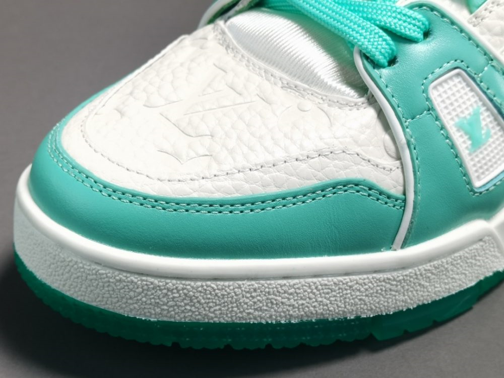 LV Trainer White Green - Image 2