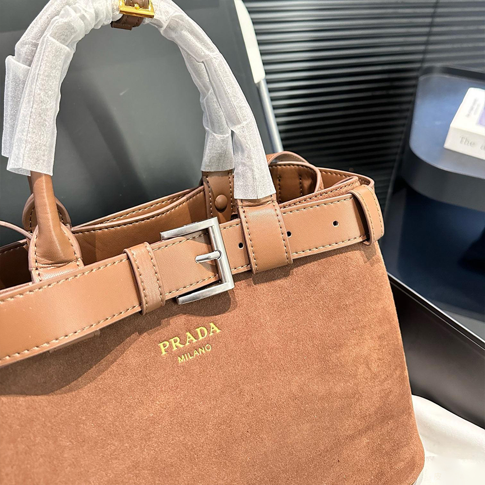 Prada Suede Buckle bag - Image 6