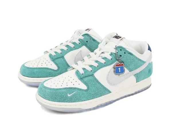 Kasina x Dunk Low “ Road Sign"