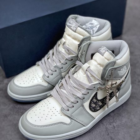 Air Jordan 1 Retro "DIOR & Travis Scott" - Image 9
