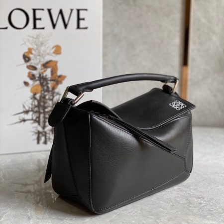 Loewe Small Puzzle Black - Image 2
