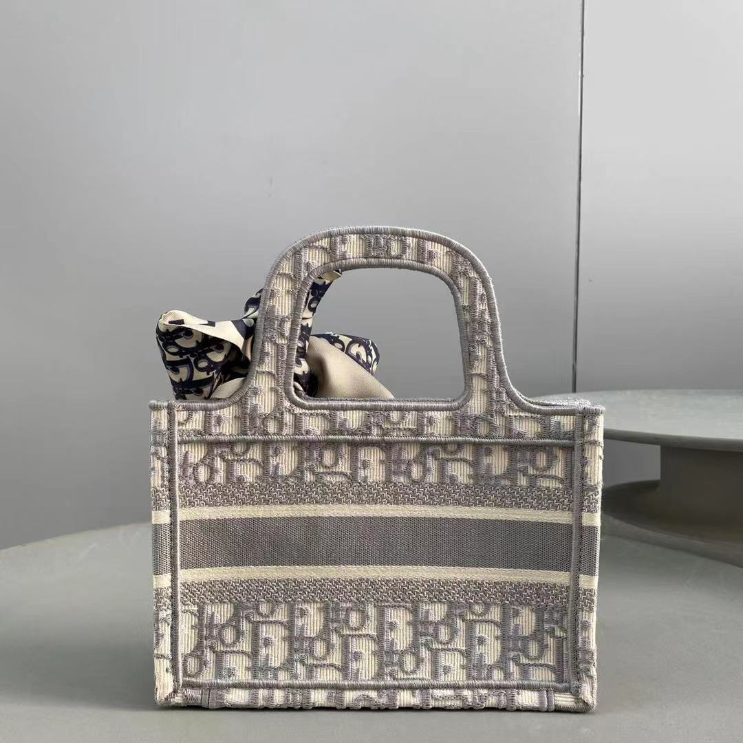 Dior Book Tote Small Gray Dior Oblique Embroidery - Image 7