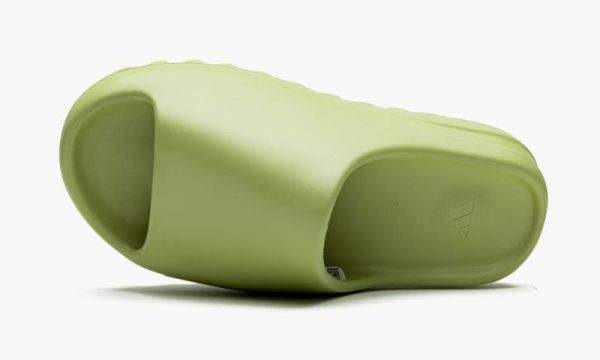 Yeezys Slide “ Resin"