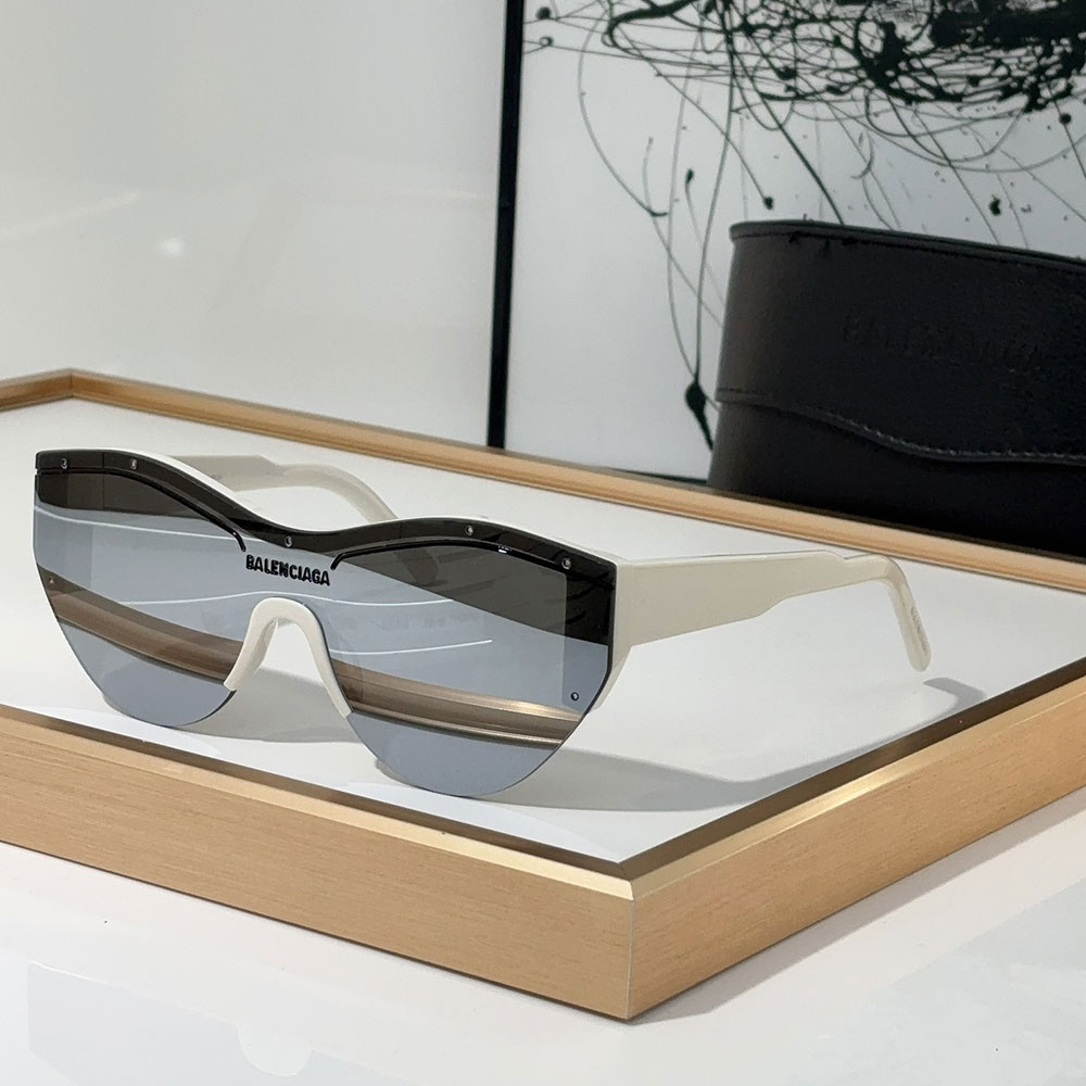 Balenciaga Mirror Logo  Sunglasses Top quality - Image 1