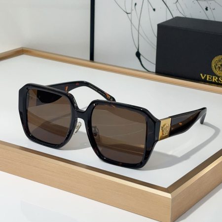 Versace  Simple Square Sunglasses Go With Everything Sunglasses Top Quality - Image 3