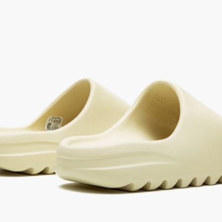 Yeezys Slide “ Bone" - Image 3