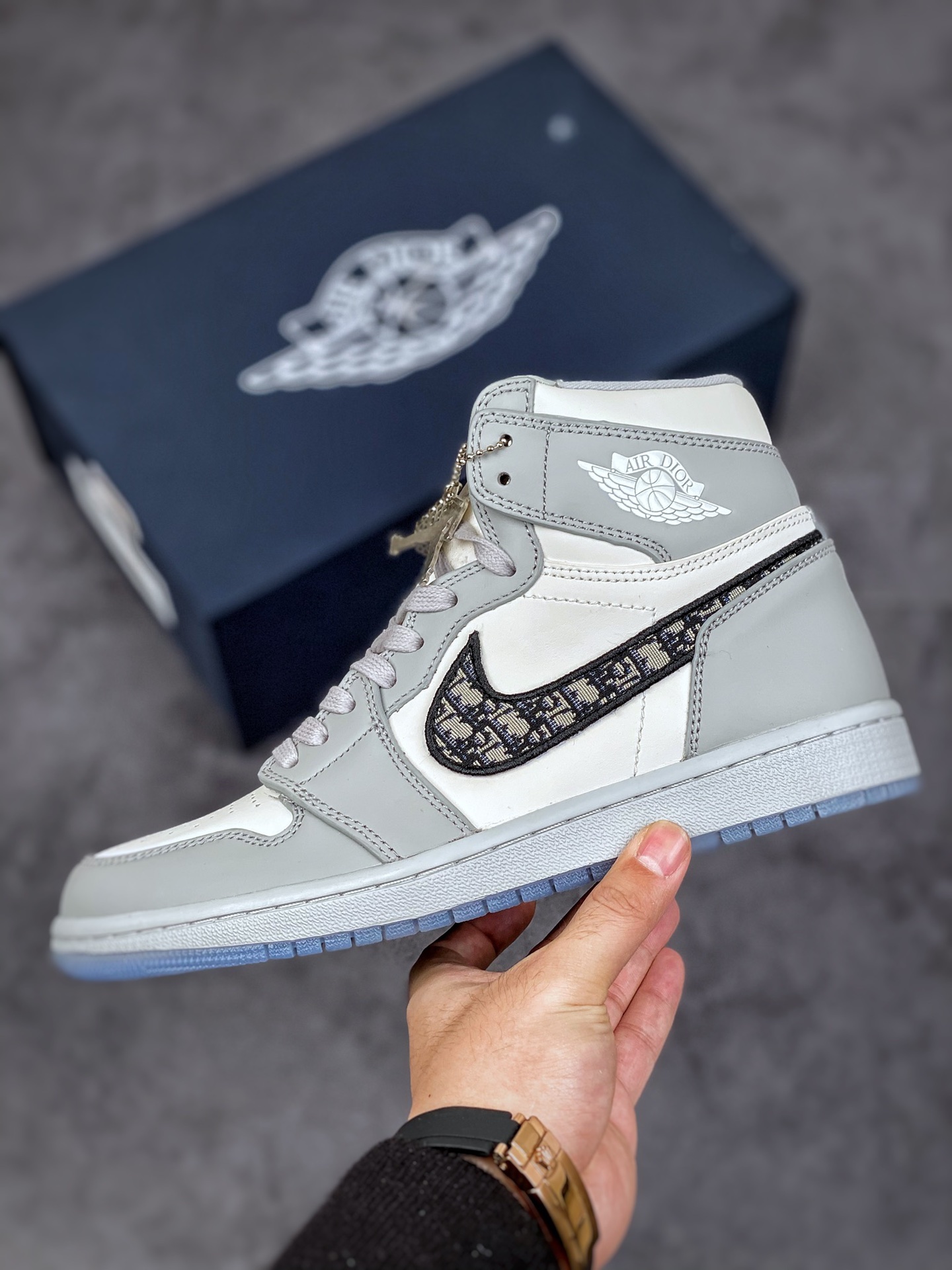 Air Jordan 1 Retro "DIOR & Travis Scott" - Image 7
