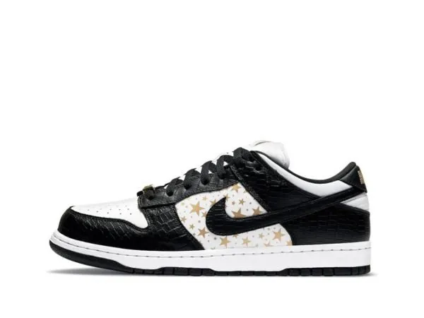 Superme x Dunk SB Low “ Black Stars"