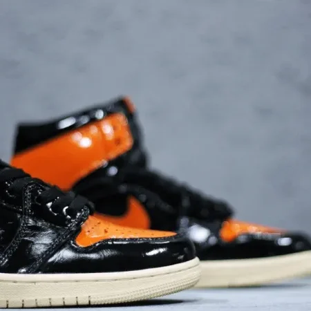 Jordan1 Retro High Og "Shattered 3.0" - Image 7