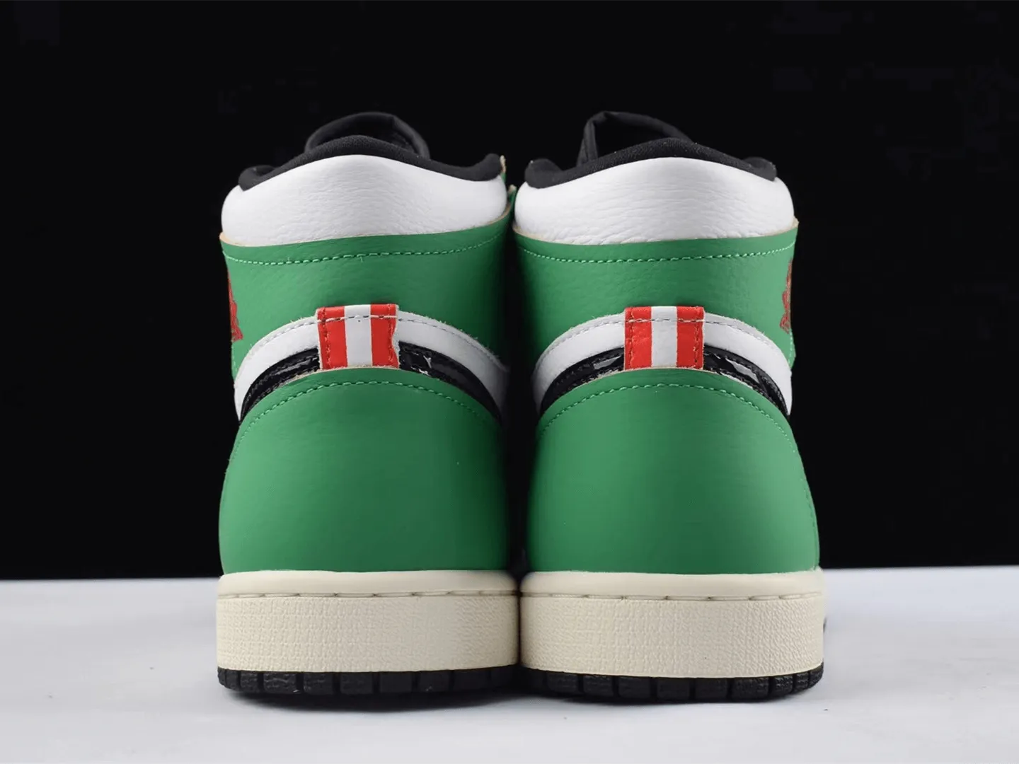 Jordan 1 Retro High OG "Lucky Green" - Image 6