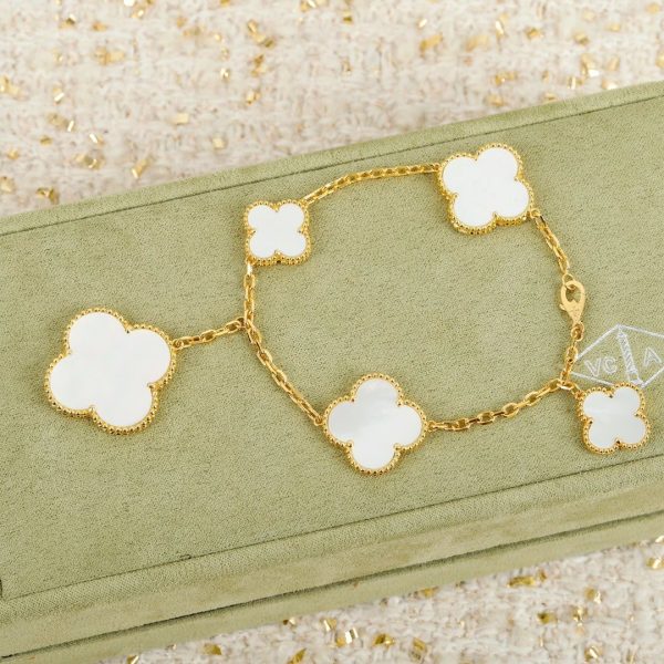 Van Cleef&Arpels VCA irregular alhambra Bracelet