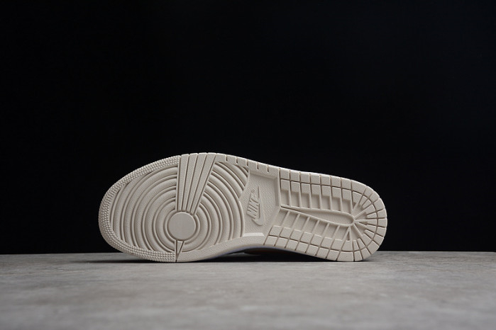 Air Jordan 1 Mid DO6699-200 - Image 4