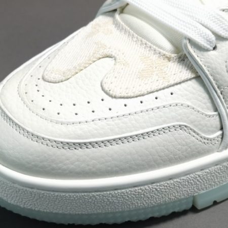 LV Trainer White - Image 2