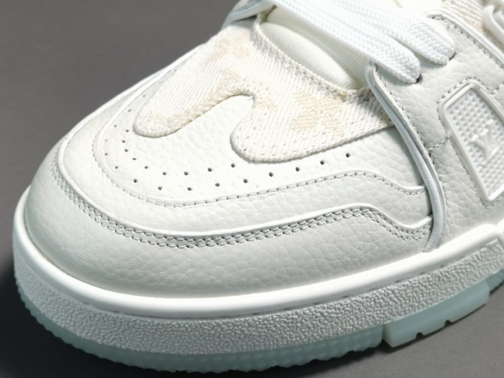 LV Trainer White - Image 2