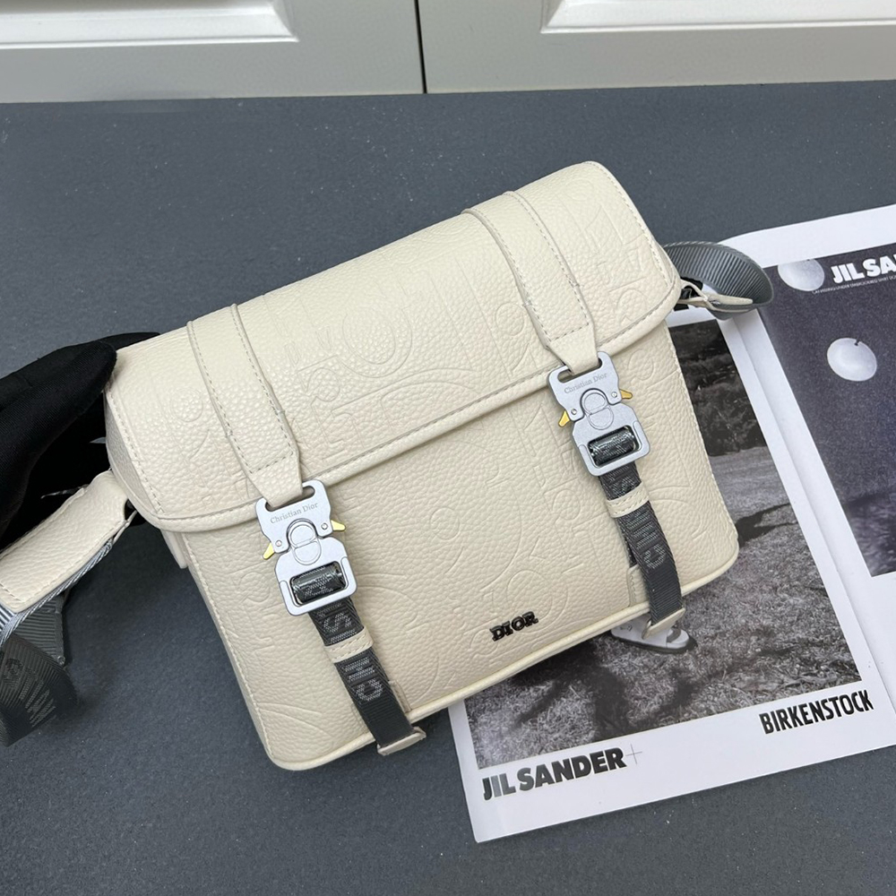 Dior Hit The Road Flap Messenger Bag - Image 5