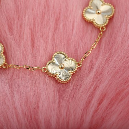 Van Cleef&Arpels VCA Gold Laser Bracelet - Image 8