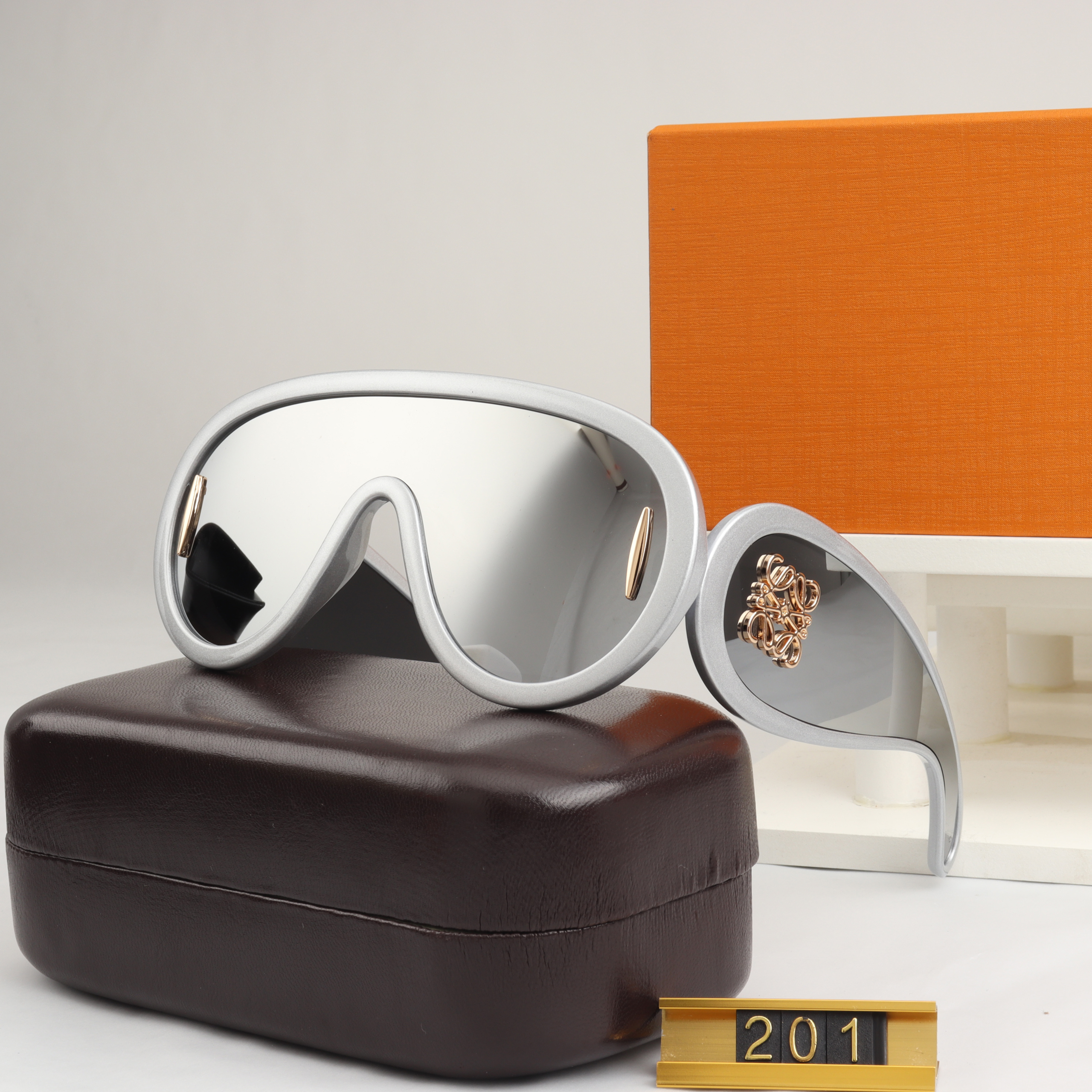 Loewe Sunglasses Top Quality - Image 5