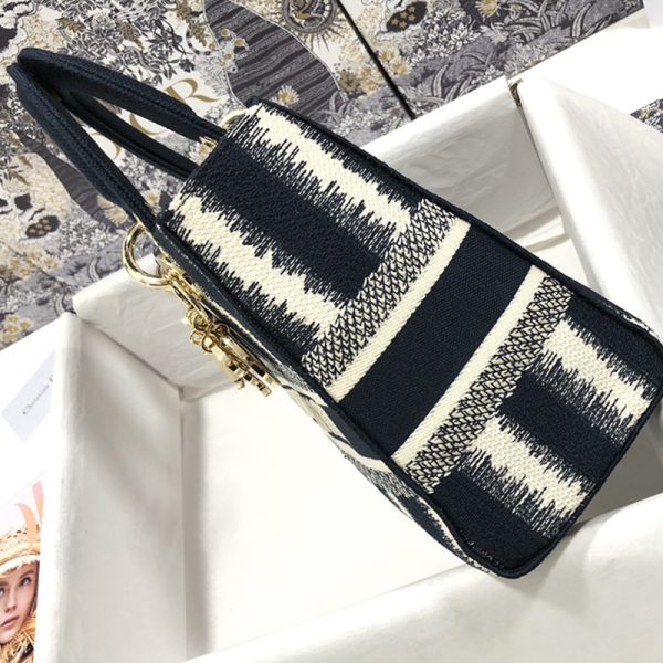 Dior The LADY D-LITE Bag Blue D-Stripes Embroidery M0565ORFQ_M928