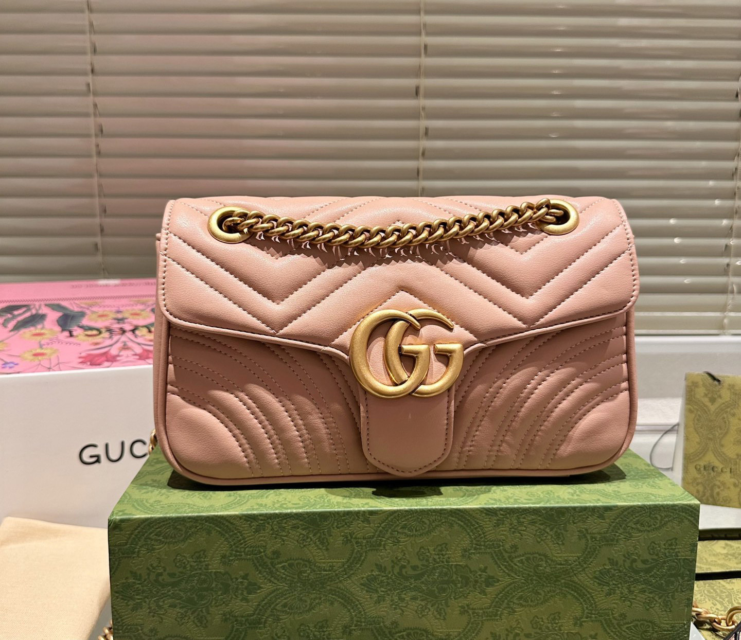 Gucci GG Marmont Small & Mini Shoulder Bag - Image 7