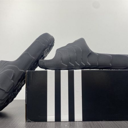 Yeezy Slide new collection 5 - Image 9