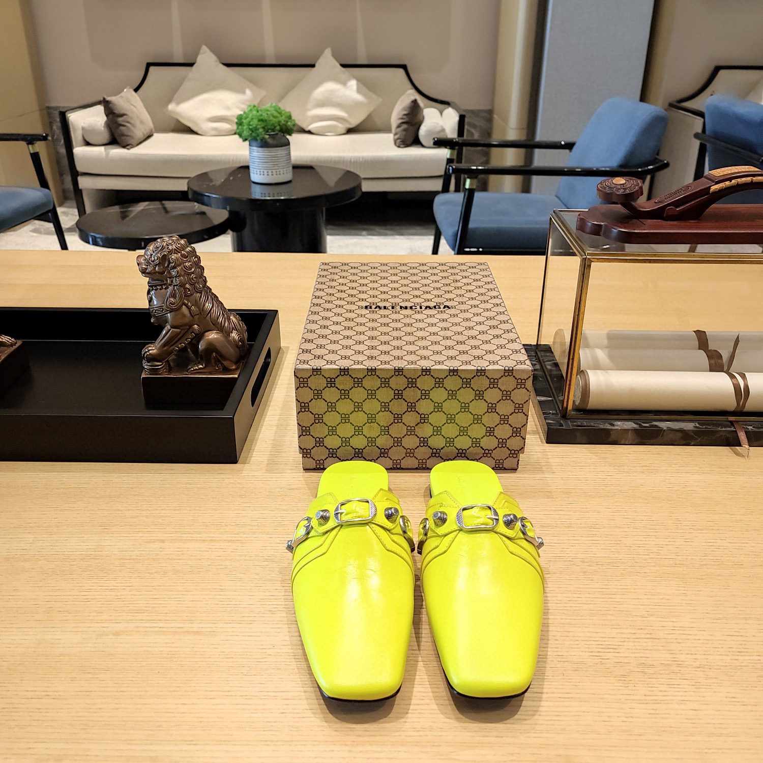 Balenciaga  Cagole  Leather Sandals Slide Sandal - Image 5