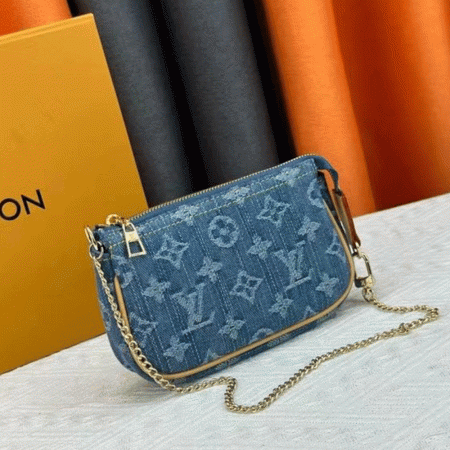 LV  Mini Pochette Accessoires Bags - Image 5