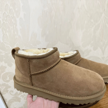 UGG Women's Classic Ultra Mini Boot - Image 2