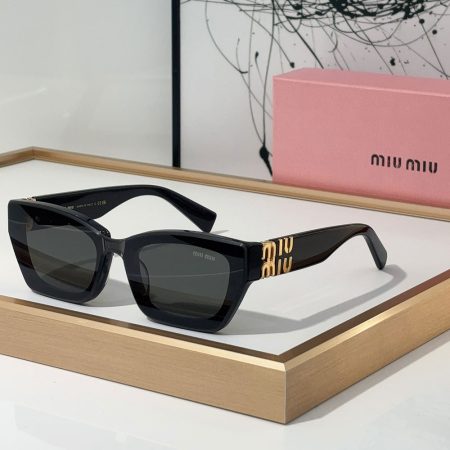MIU MIU  The Hollow Logo of the Mirror leg Sunglasses Top quality - Image 6