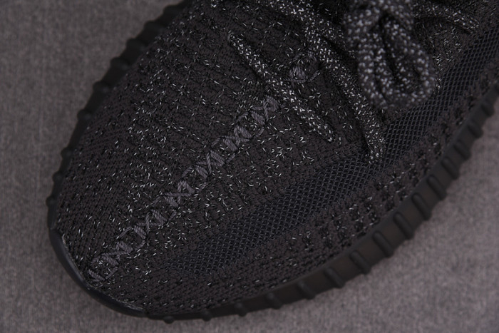 Yeezy Boost 350 V2 BLACK REFLECTIVE FU9007 - Image 4