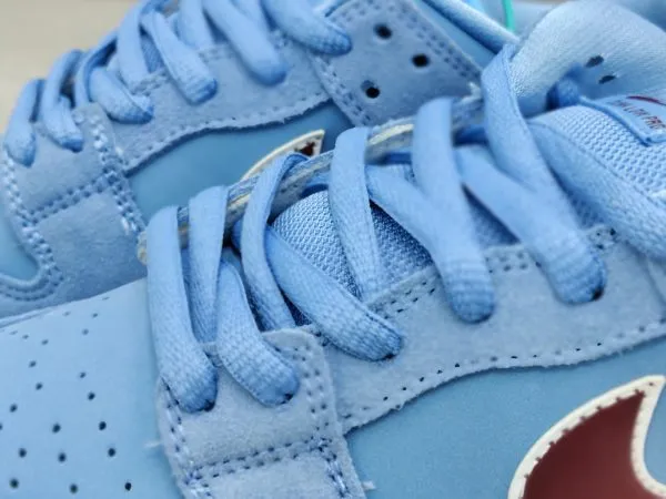 Dunk SB Low PRM “ phillies"