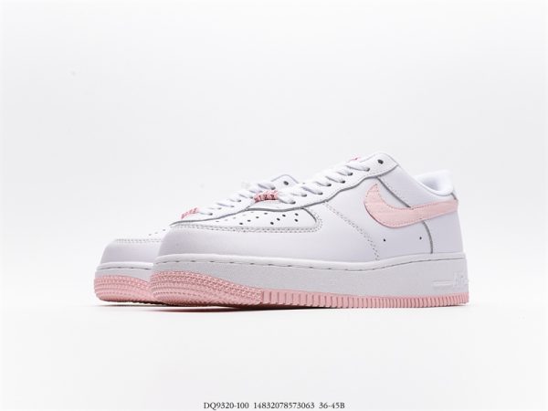 Women's Nike Air Force 1' 07"2022 Valentine's Day" DQ9320-100