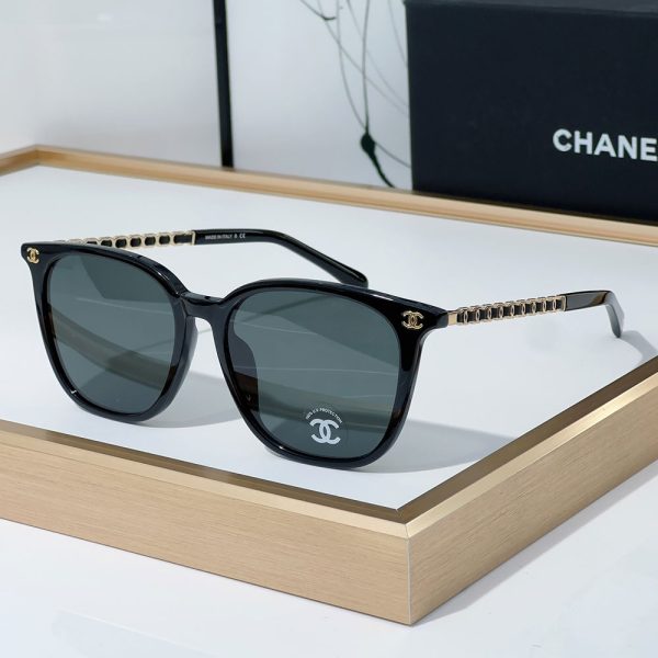 Chanel  Mirror leg Hollowed out Logo Sunglasses Top quality