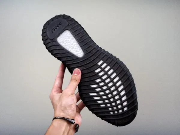 Yeezy350 Boost V2 “ Core Black Red"