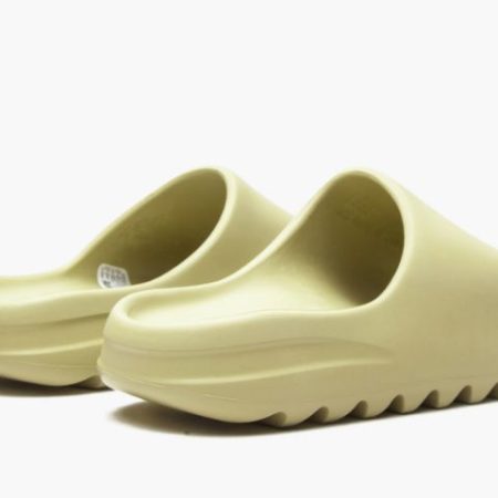 Yeezys Slide “ Desert Sand" - Image 3