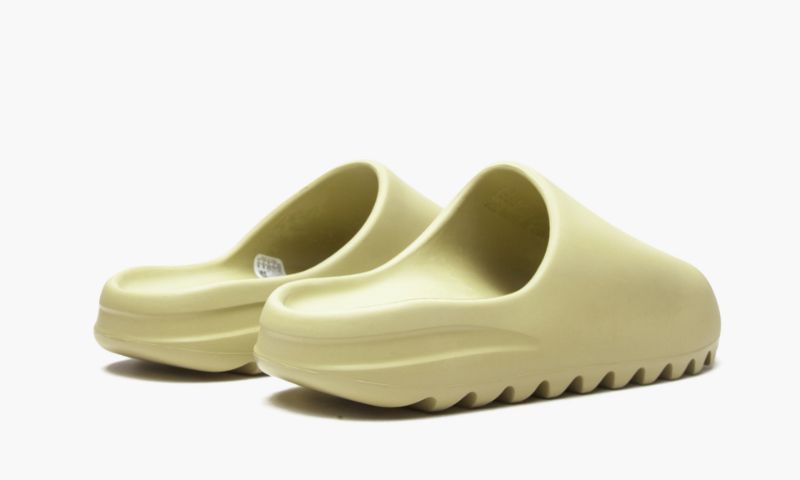 Yeezys Slide “ Desert Sand" - Image 3