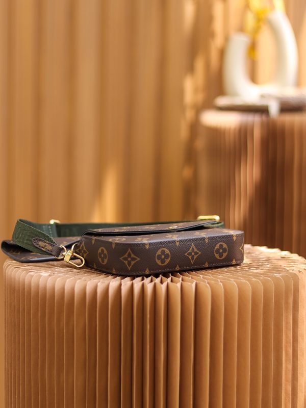 Multi Pochette Felicie Strap Go M80091