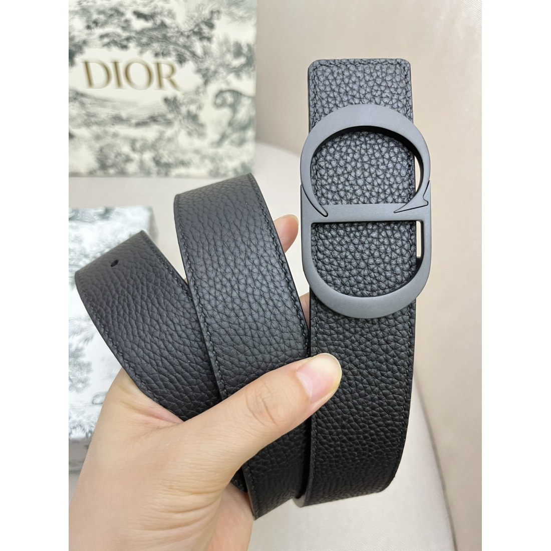 Dior cowhide and bottom leather, palladium plated pure steel buckle 35MM - Image 3