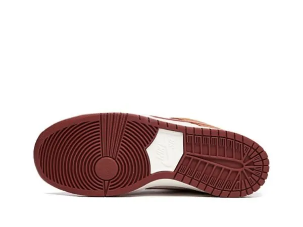 Dunk SB Low Pro “ Russet Cedar"