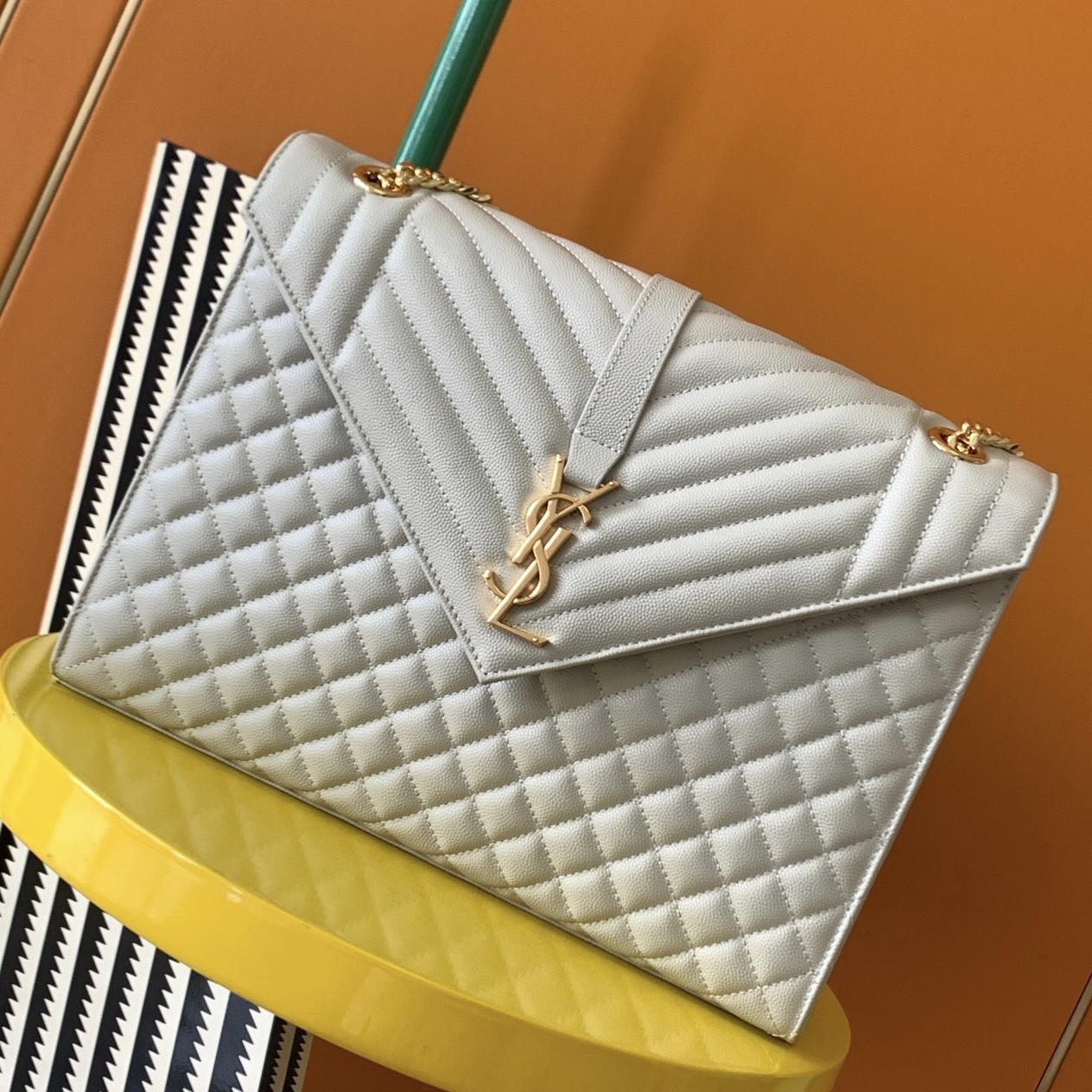 SAINT LAURENT YSL Envelope Shouder Bag Large - Image 6