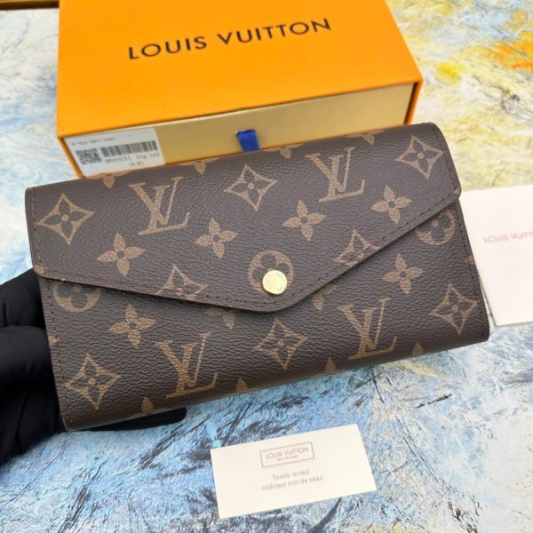 LV Sarah Wallet M62236