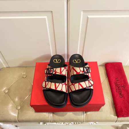 Valentino Leather Flat Fashion Flip-Flops Slide Sandal - Image 5