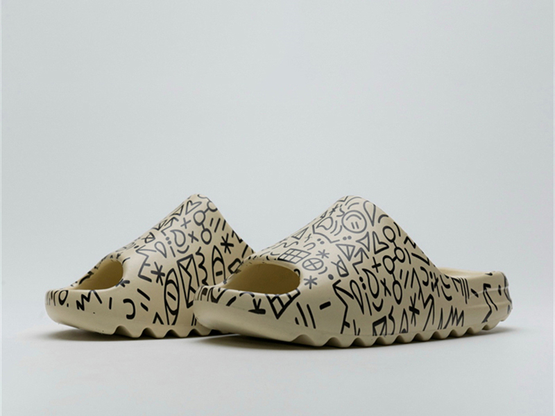 Yeezy Slide Graffiti FW6345-1 - Image 5
