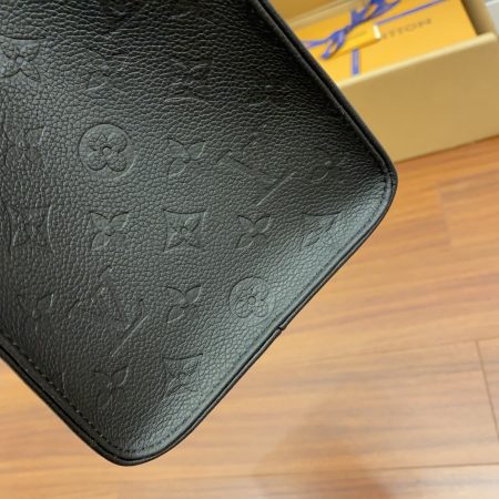 LV Onthego MM Bag - Image 4