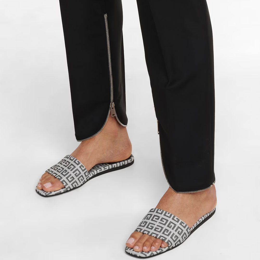Givenchy Comfortable Flat Flip-flops Slide Sandal - Image 2