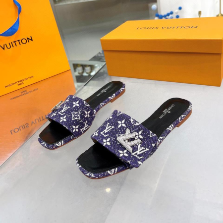 LV Flat Flat Flip-flops  Slide Sandal - Image 4