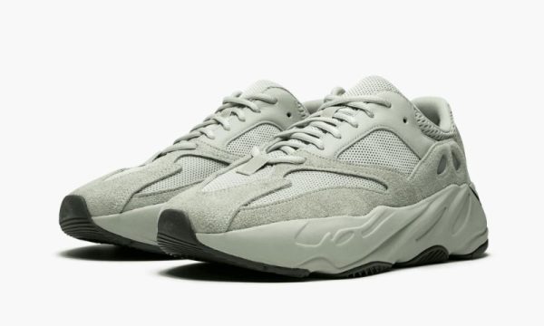 Yeezys Boost 700 “ Salt"