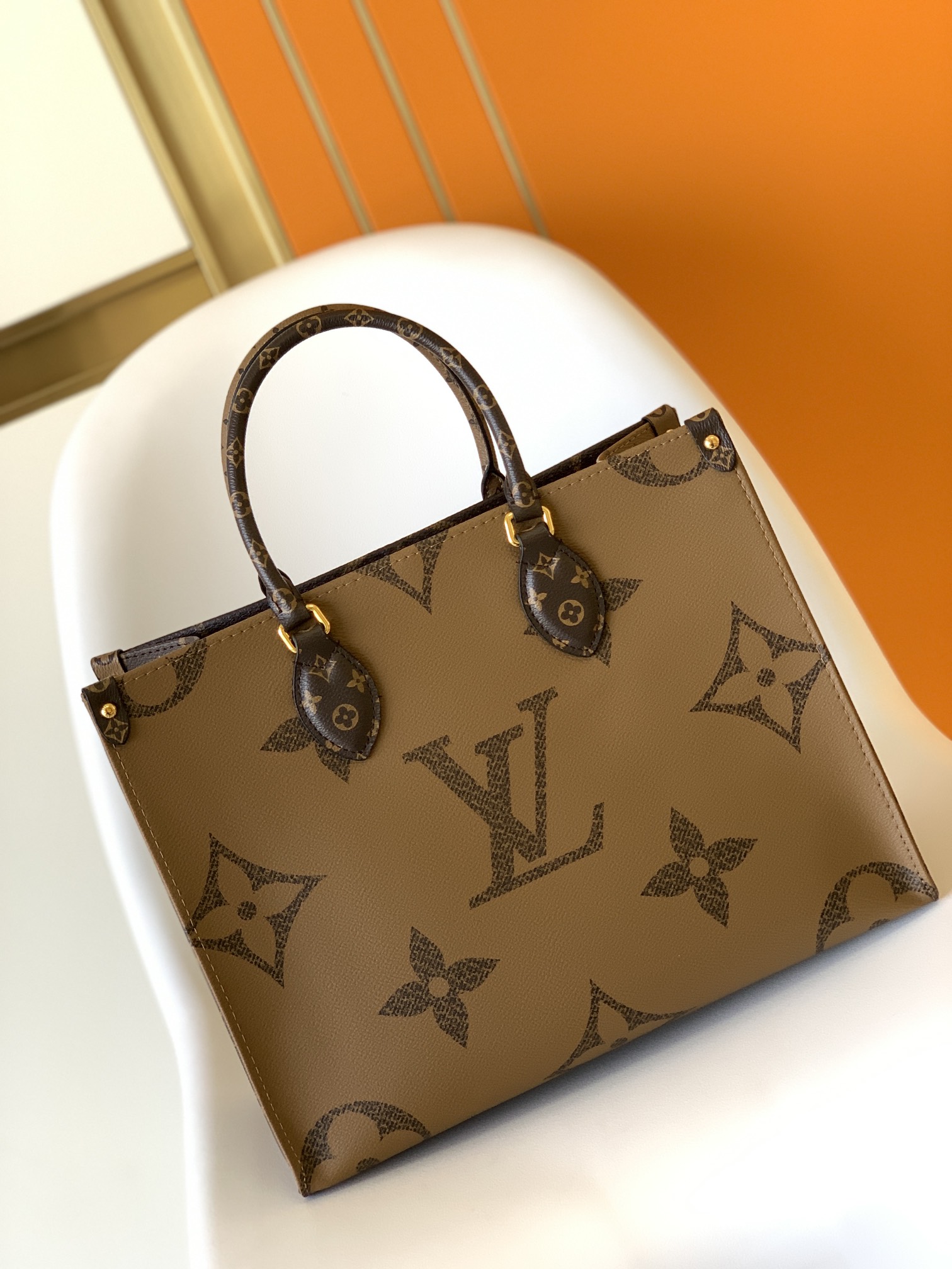 LV Onthego MM Bag - Image 7