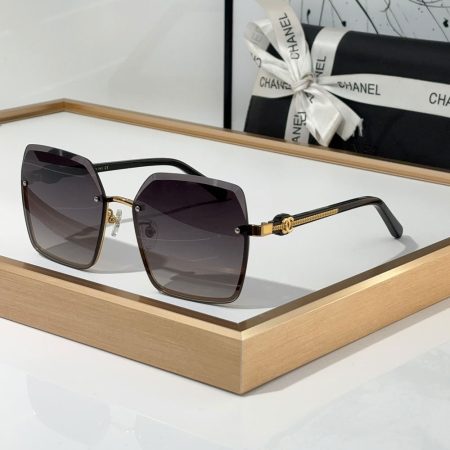 Chanel  Fashion half Frame Sunglasses Top quality - Image 3