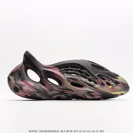 Yeezy Foam Runner MX Carbon IG9562 - Image 2